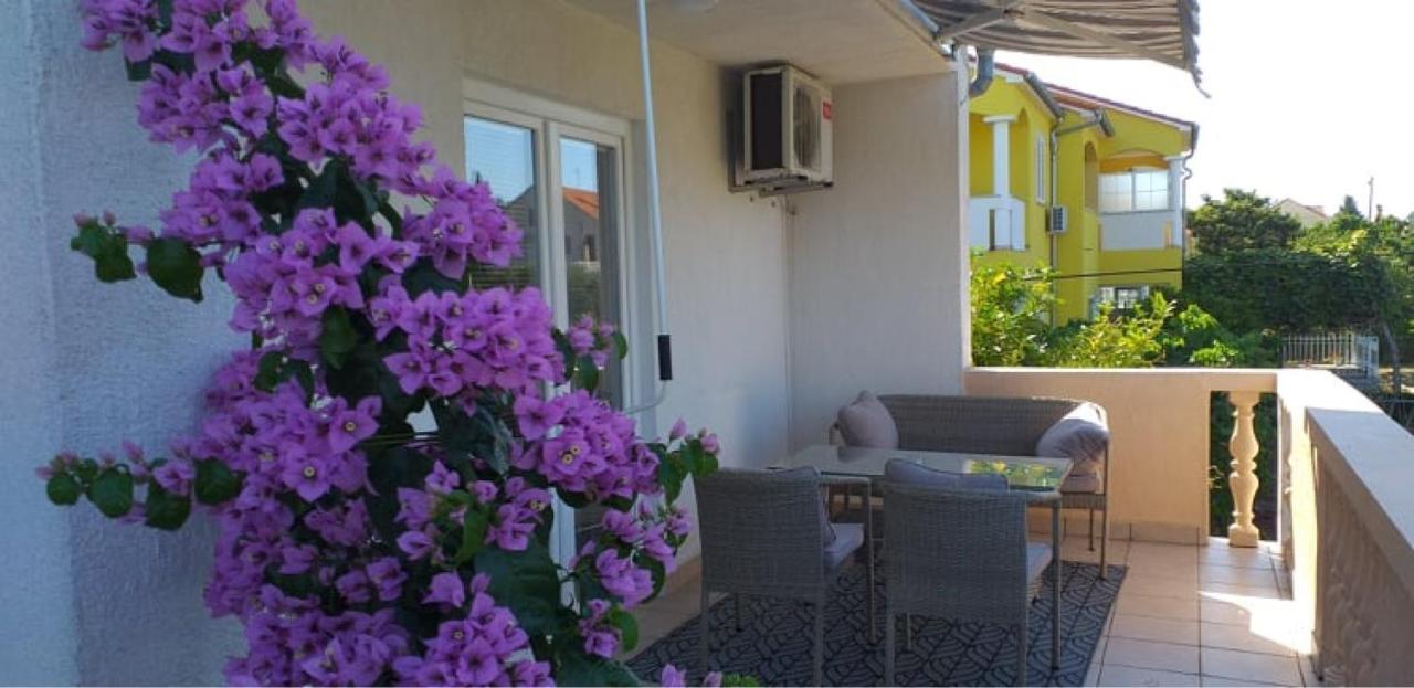Apartments Golic Biograd Na Moru Exterior foto