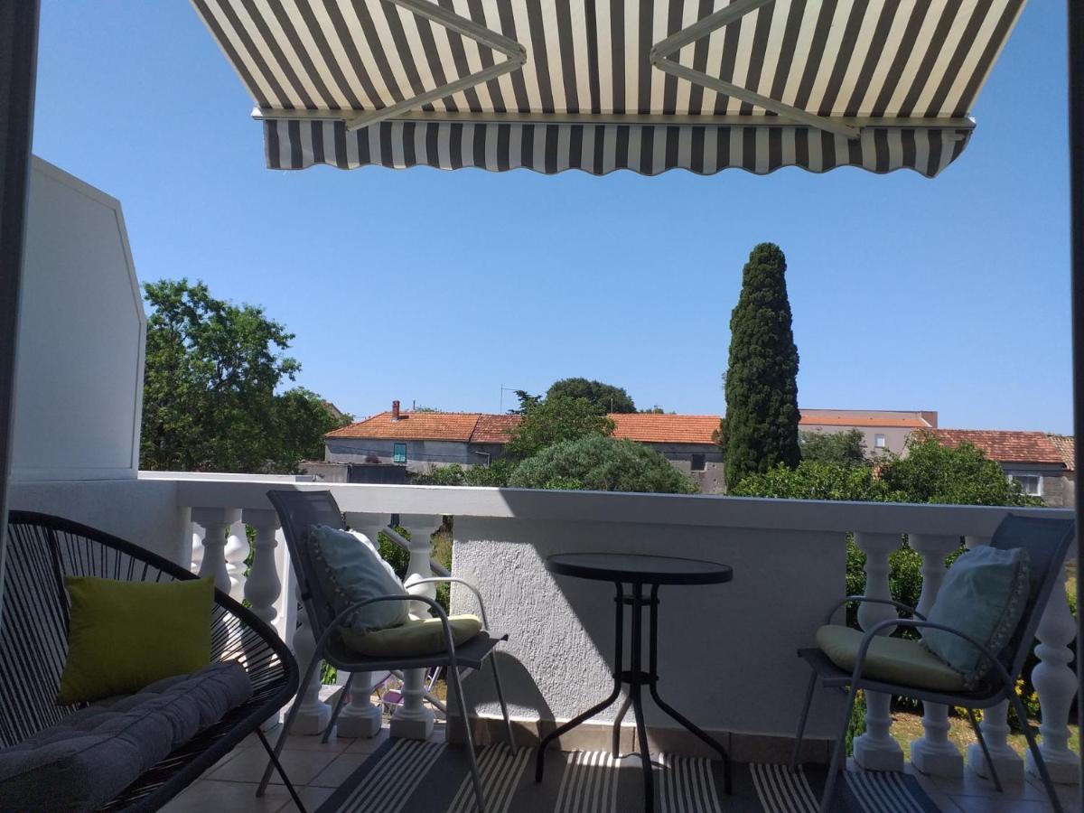 Apartments Golic Biograd Na Moru Exterior foto