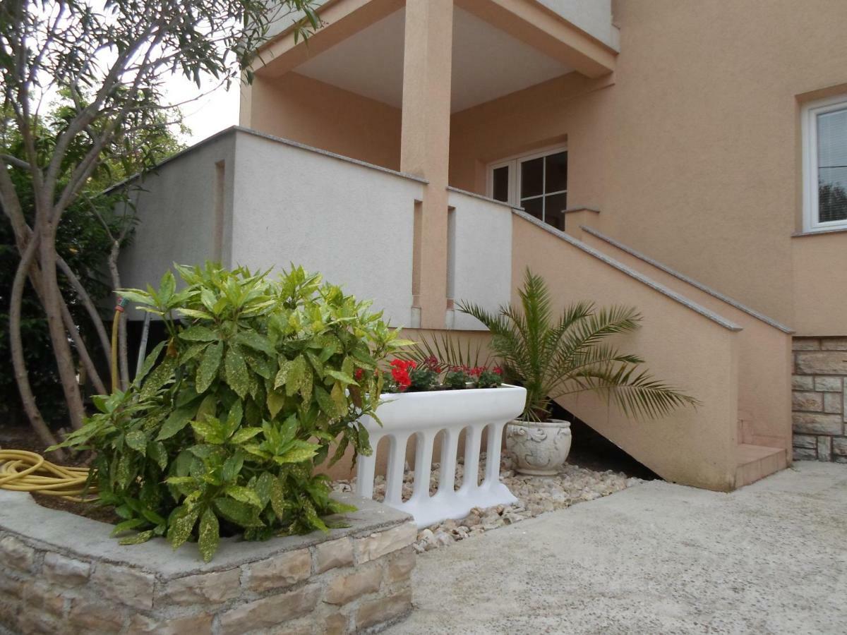 Apartments Golic Biograd Na Moru Exterior foto